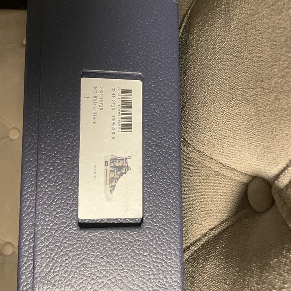 Dior high top sneakers size 43. - Picture 13 of 13